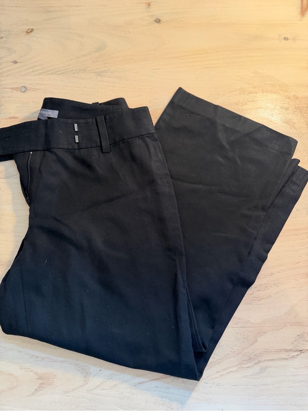 Ann Taylor Black Ankle Crop Pants